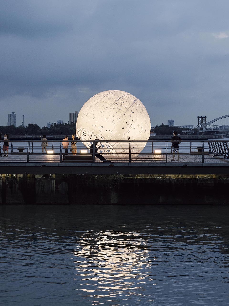 月满，上海 / 是所设计