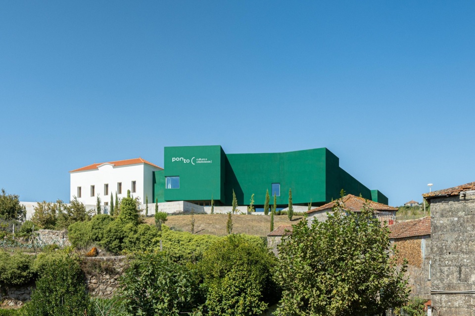 Ponto C——文化与创意中心，葡萄牙 / Galeria Gabinete