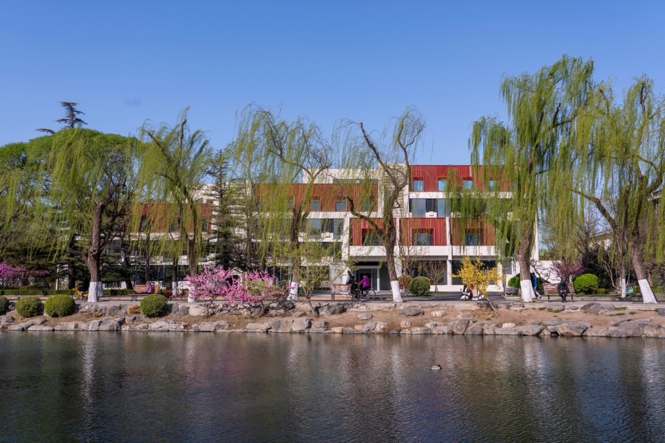 清华大学万科公共卫生与健康学院，北京 / 都市实践