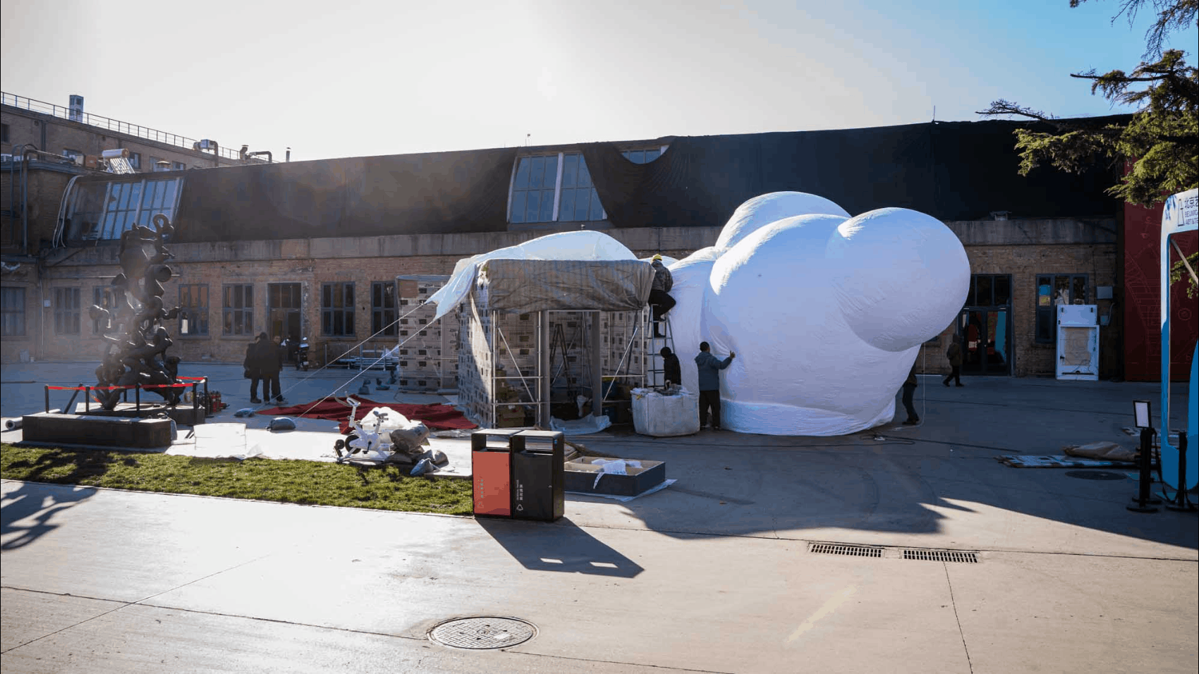 意义的停顿：798艺术与科技周中的空间装置实践，北京 / 兼建筑