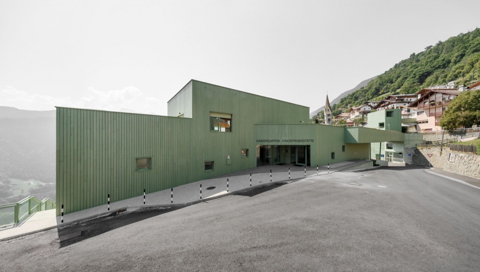 一座绿色之桥，意大利 / Roland Baldi Architects