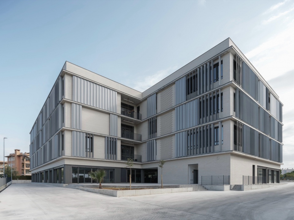 松莫伊克斯教育中心，西班牙 / GRAS Arquitectos