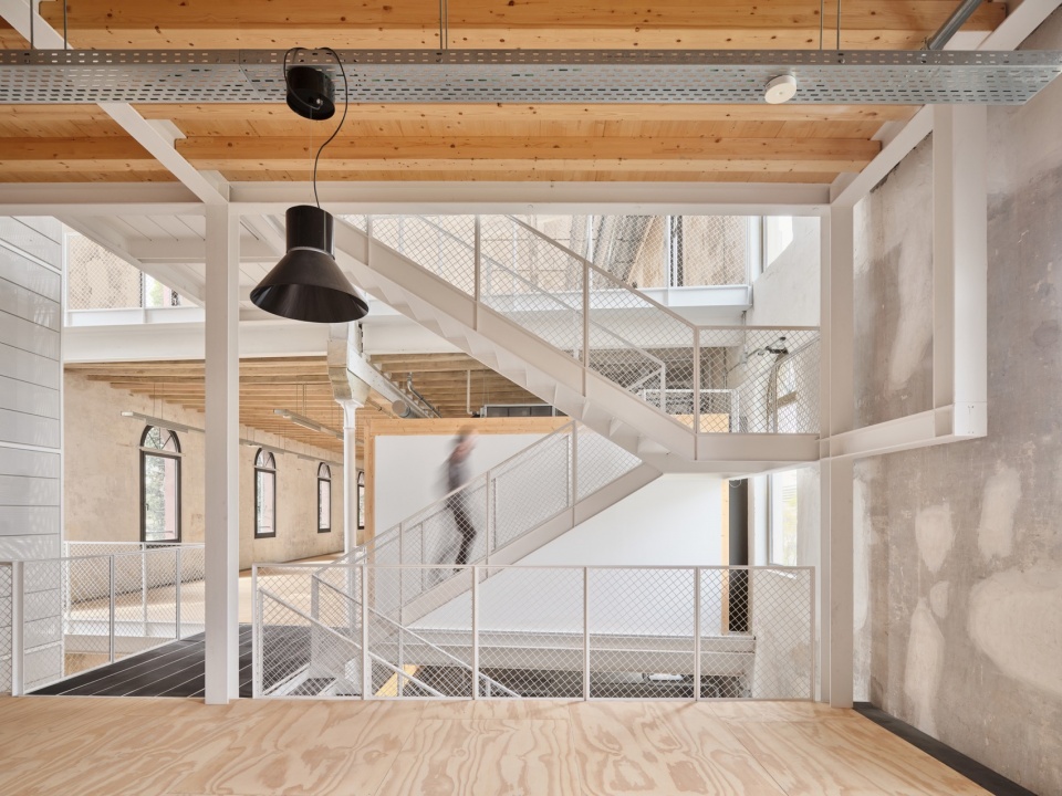 Palo Alto商业孵化器，巴塞罗那 / Taller 9S Arquitectes