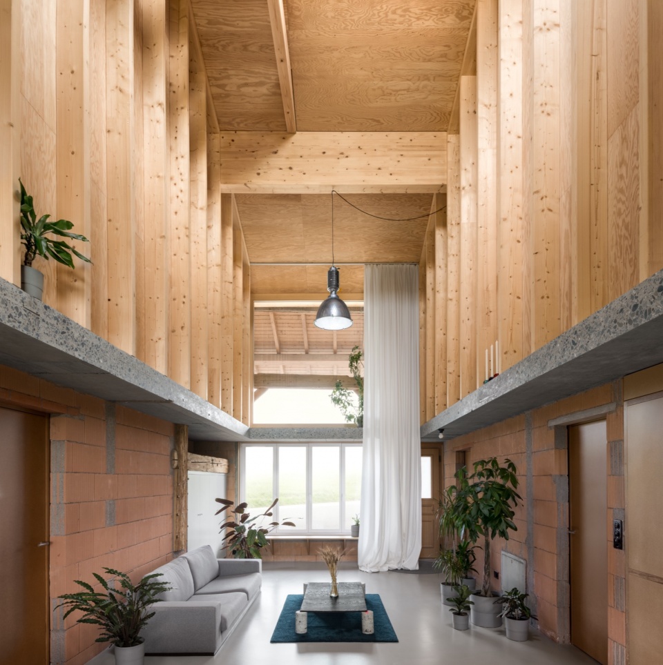 LA CRETÂ农舍，瑞士 / BARD YERSIN