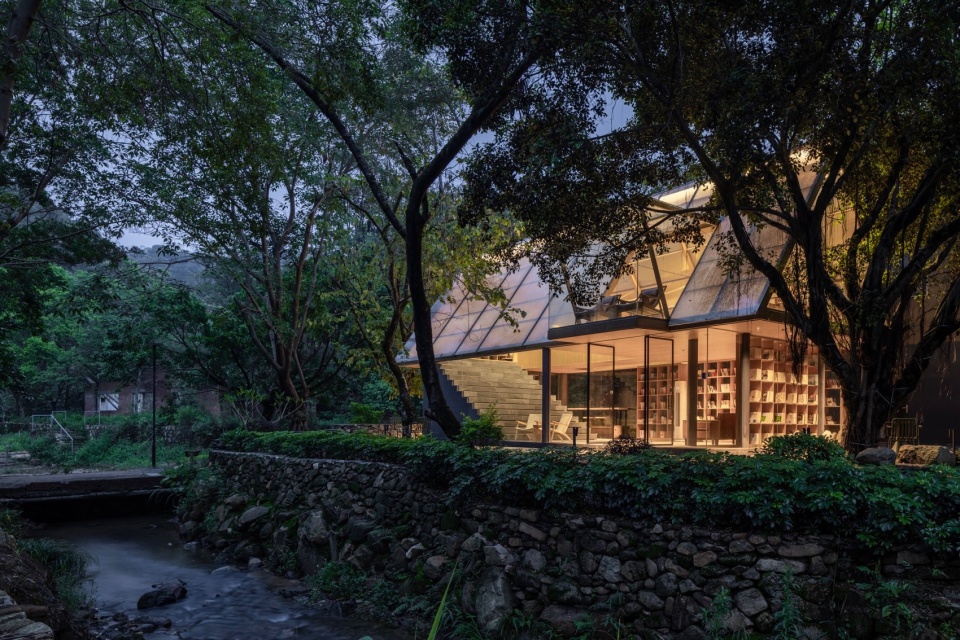 蝶的森林民宿，广州 / 广州城外建筑设计有限公司