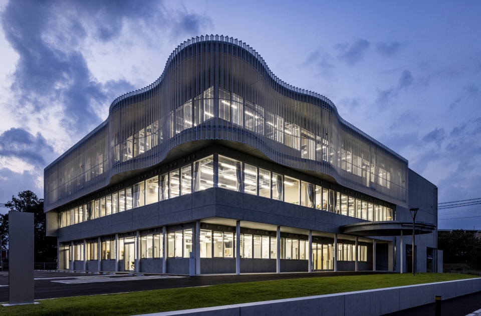 鹤冈市立荘内护理专门学校,日本 / 三上建筑事务所