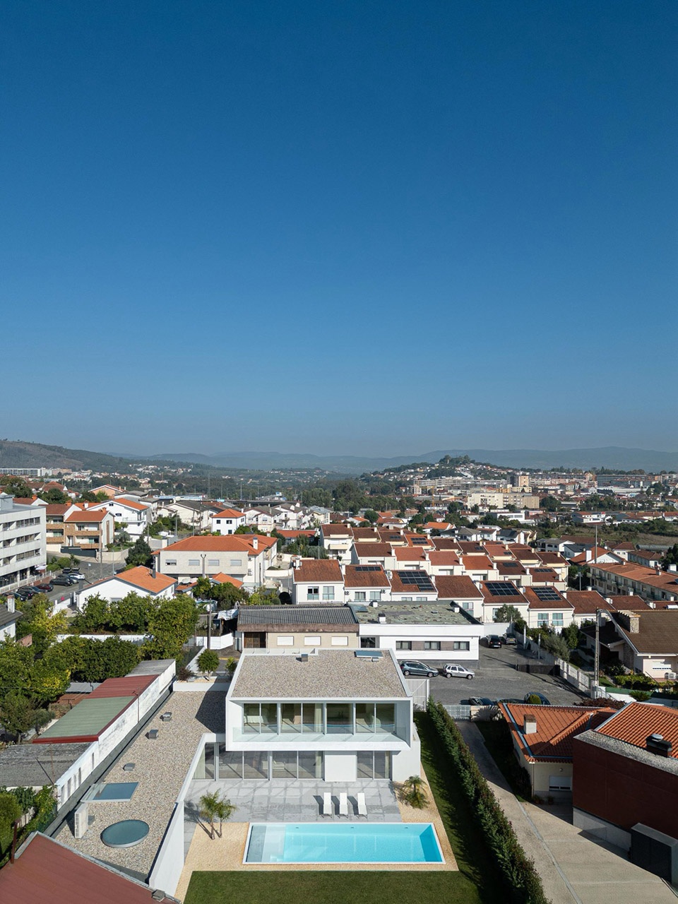 极简白色住宅，葡萄牙 / Arquitetura501