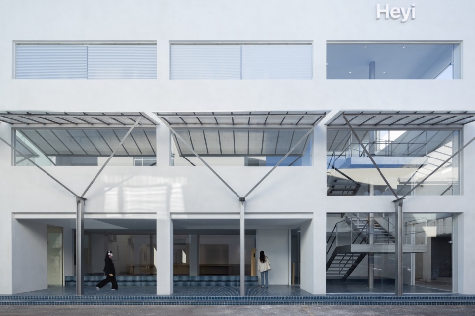 Heyi office,广州 / 偏离设计