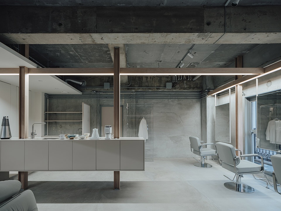 qiyu沙龙，广岛 / Fathom