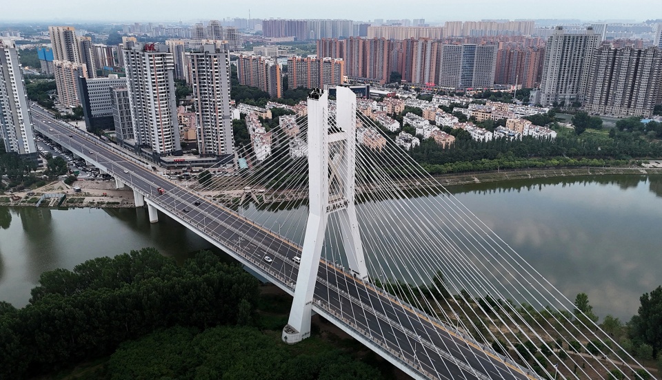 嘉都艺术中心、社区咖啡沙龙与艺术家工作室，河北 / 即作建筑