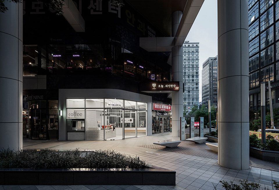 QDC咖啡店，首尔 / Indiesalon inc