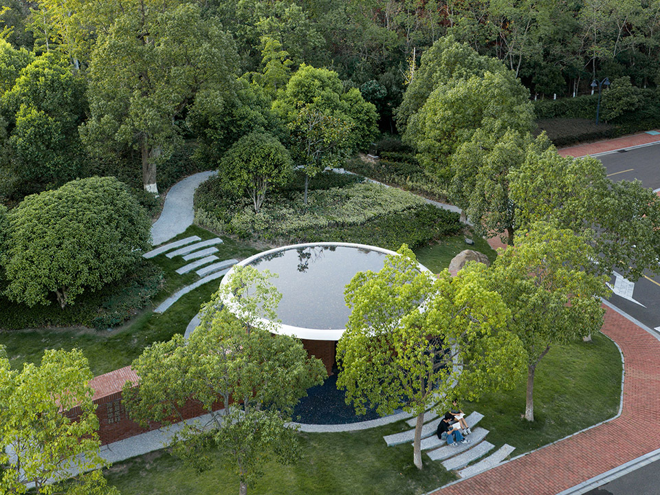 悬瀑亭，浙江 / 浙江大学建筑设计研究院