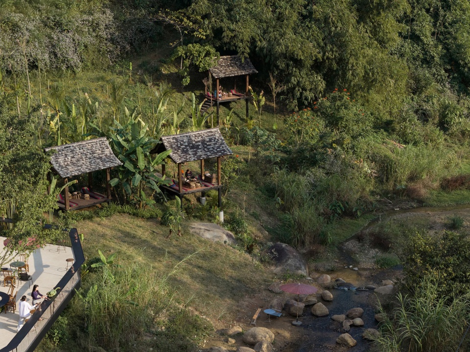 离荒岛COFFEE · 雨林宿集店，西双版纳 / 杭州观堂室内设计有限公司