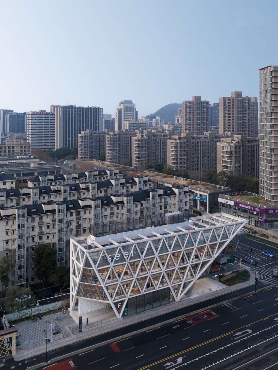 杭州学院路TOD站点商业单体（SEEI旗舰店）/ gad