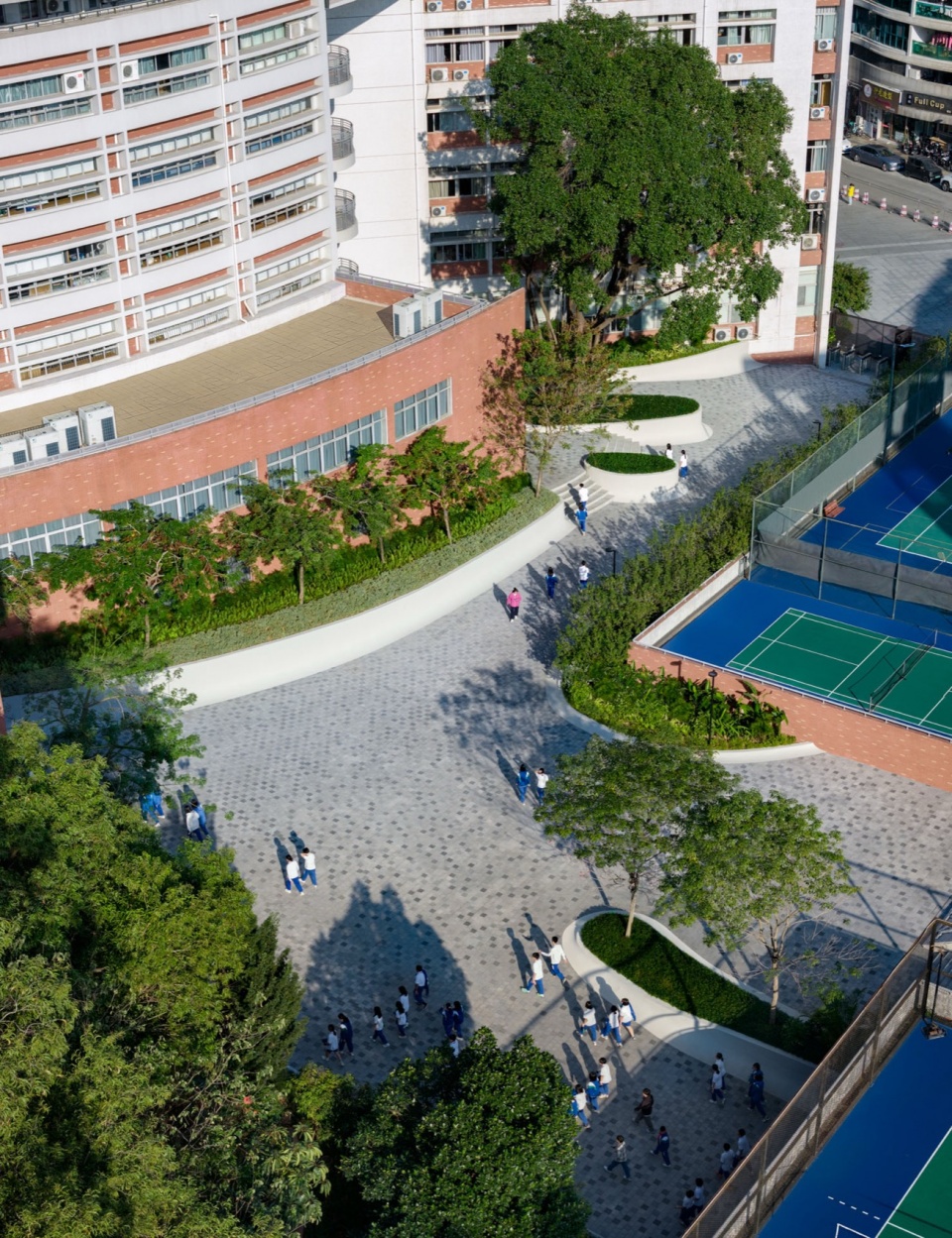 广州南方学院番禺附中景观改造 / BAM百安木