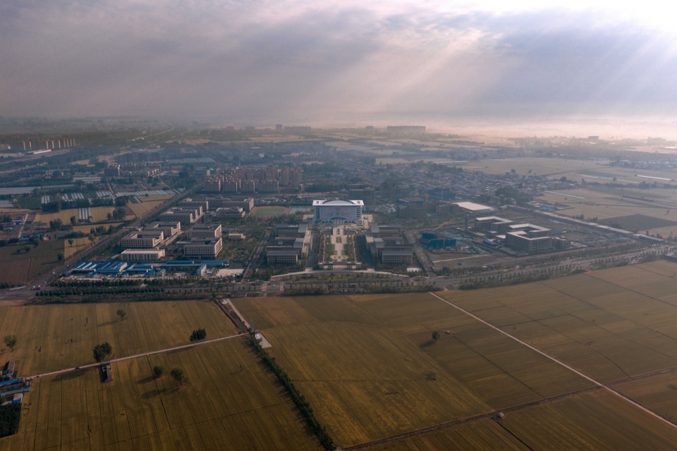 河南信息科技学院图书馆，鹤壁 / 同济四时方院