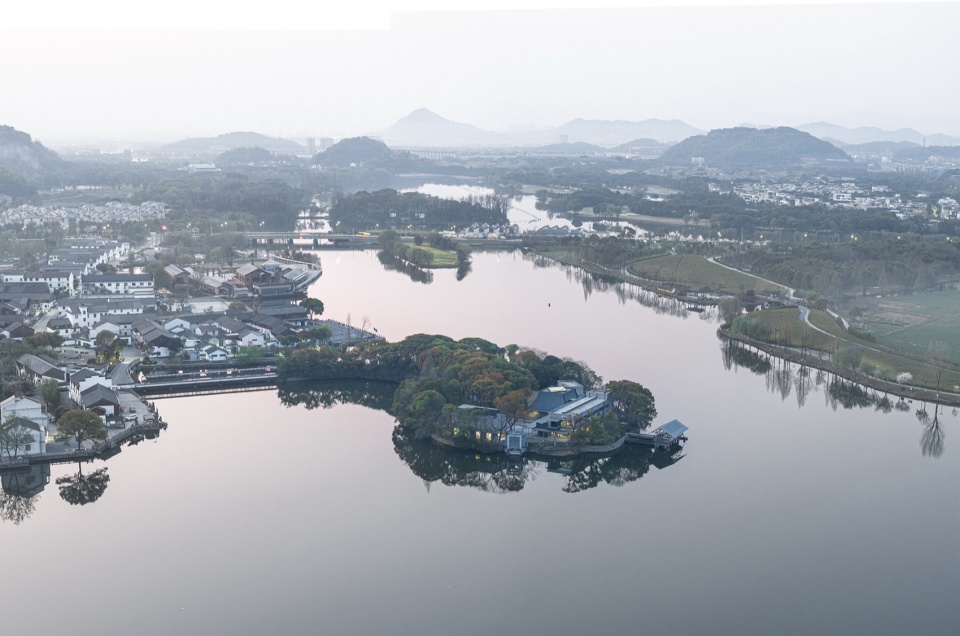 先锋鉴湖书店，绍兴 / 大舍建筑设计事务所